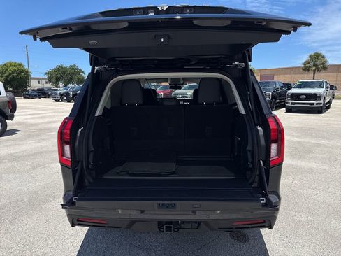 Used 2025 Ford Expedition Active RWD image 30
