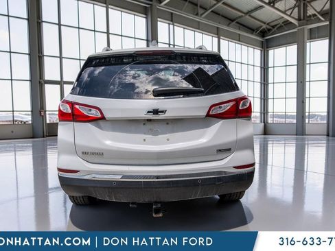 Used 2018 Chevrolet Equinox Premier FWD image 32