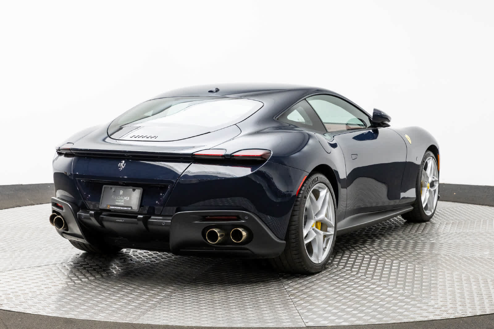 Used 2021 Ferrari Roma RWD image 24