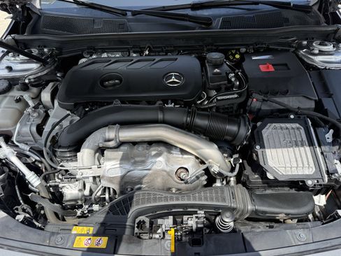 Used 2025 Mercedes-Benz CLA 250 image 33
