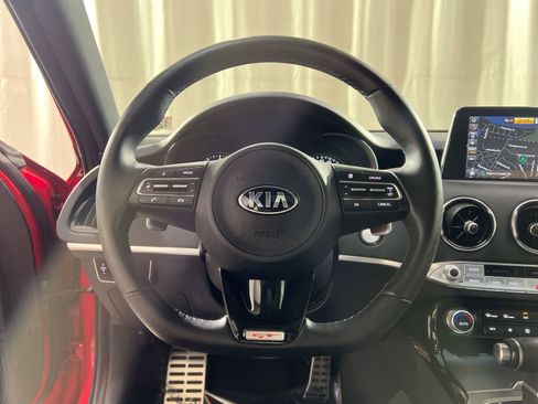 Used 2018 Kia Stinger GT1 image 21
