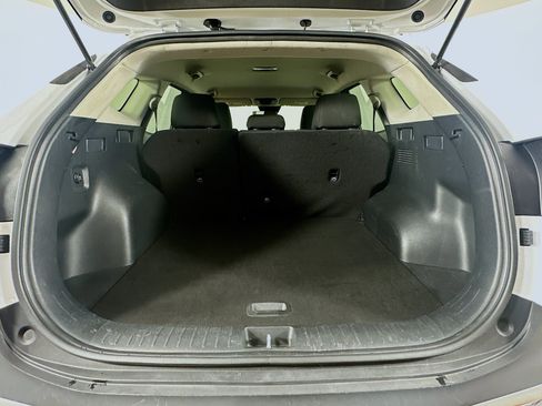 Used 2025 Kia Sportage LX AWD/4WD image 28