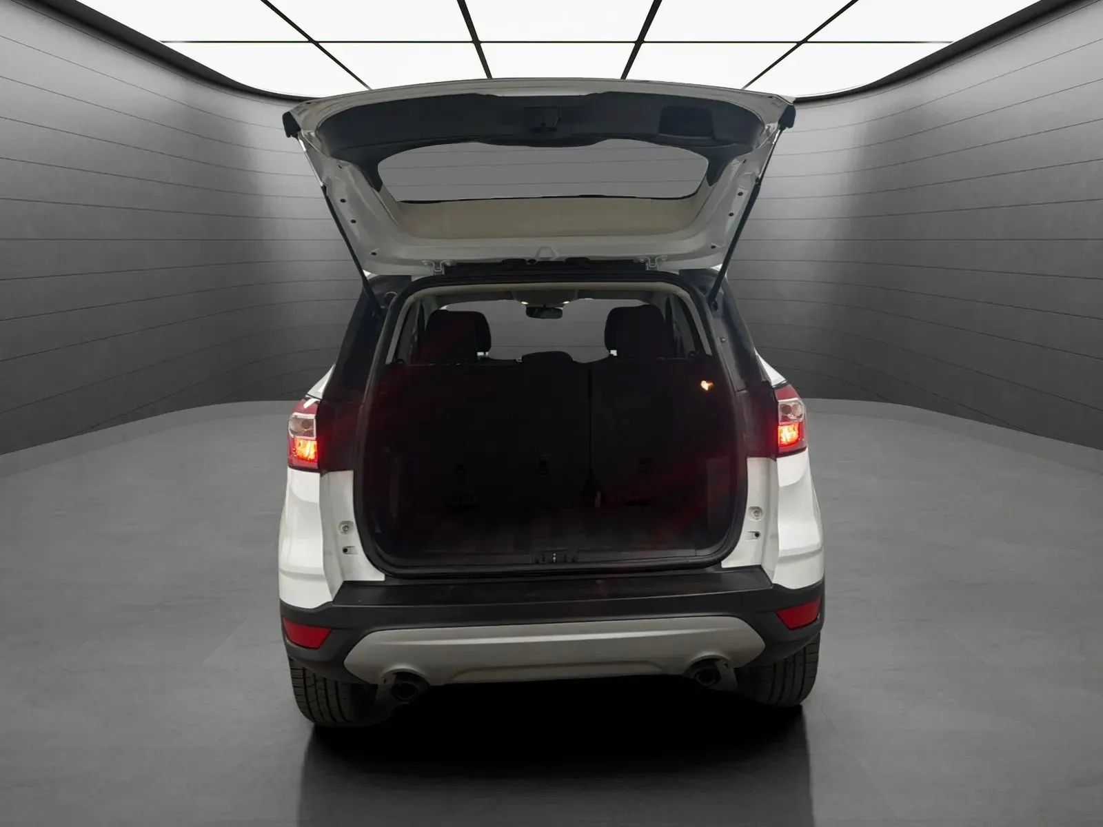 Used 2017 Ford Escape SE FWD image 6