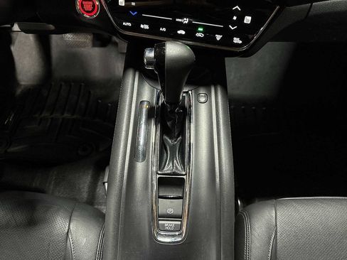 Used 2020 Honda HR-V Touring image 31