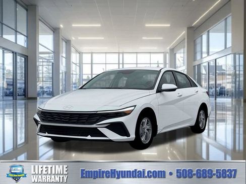 New 2026 Hyundai Elantra SE FWD image 1