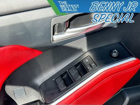 Used 2024 Toyota Highlander XSE image 17