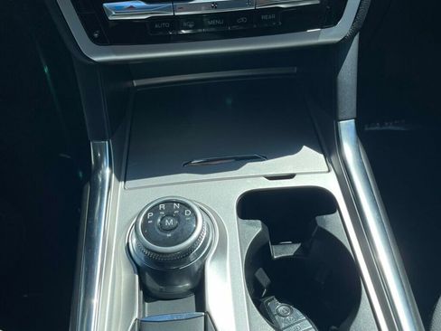 Used 2021 Ford Explorer XLT w/ XLT Sport Appearance Package image 15