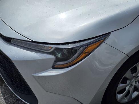 Used 2022 Toyota Corolla LE FWD image 6
