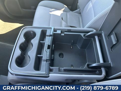 Used 2016 Chevrolet Silverado 1500 Custom w/ Custom Convenience Package AWD/4WD image 19