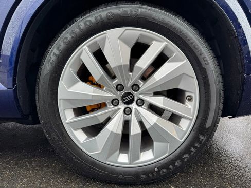 Used 2022 Audi e-tron S Premium Plus image 16