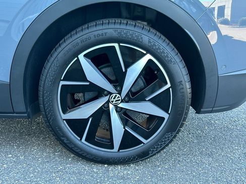 Used 2023 Volkswagen ID.4 S image 50