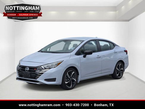 Used 2025 Nissan Versa SR w/ Trunk Package FWD image 3
