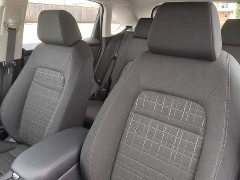 Used 2025 Honda HR-V LX image 17