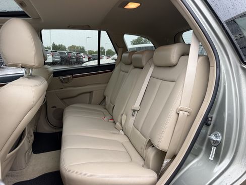 Used 2009 Hyundai Santa Fe Limited FWD image 9