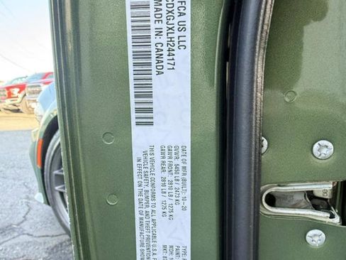 Used 2020 Dodge Charger Scat Pack RWD image 31