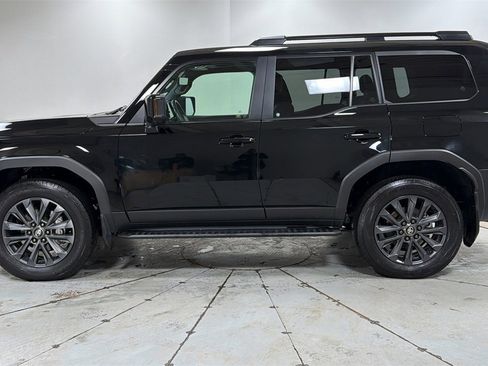 Used 2024 Toyota Land Cruiser Base image 8