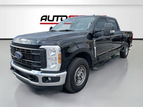 Used 2023 Ford F250 XL w/ XL Chrome Package RWD image 3