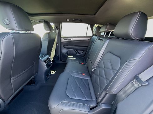 Used 2026 Volkswagen Atlas Cross Sport SE FWD image 20