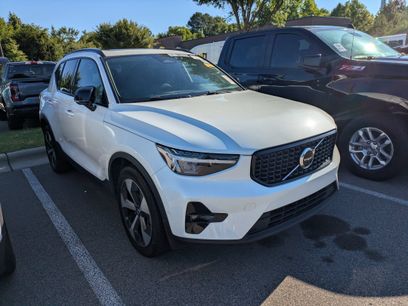 Used 2023 Volvo XC40 B4 Ultimate