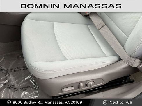 Used 2017 Chevrolet Malibu LT image 15