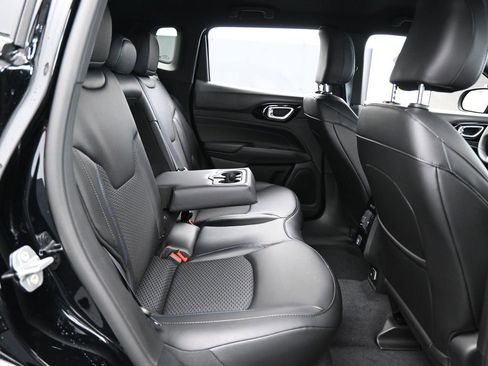 New 2026 Jeep Compass Latitude image 34