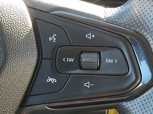 Used 2024 Chevrolet Trax LS image 21