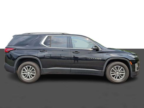 Used 2023 Chevrolet Traverse LT AWD/4WD image 7