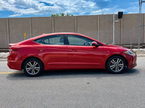 Used 2017 Hyundai Elantra SE FWD image 6