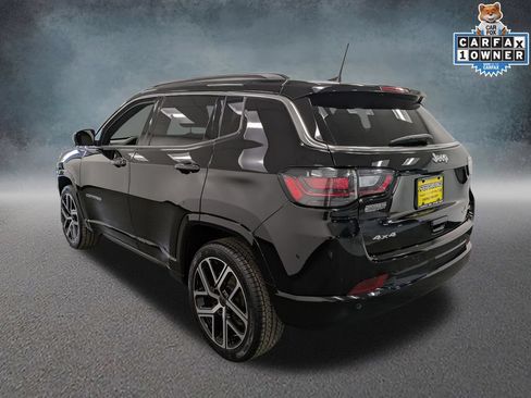 Used 2025 Jeep Compass Limited w/ Elite Group AWD/4WD image 6