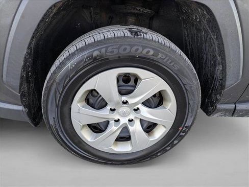Used 2019 Toyota RAV4 LE image 22
