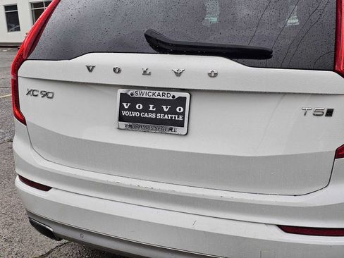 Used 2020 Volvo XC90 T5 Momentum w/ Protection Package AWD/4WD image 15