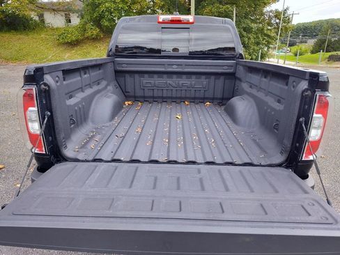 Used 2022 GMC Canyon Denali image 15