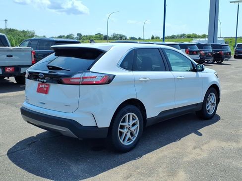 Certified 2024 Ford Edge SEL AWD/4WD image 6