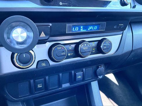 Used 2023 Toyota Tacoma SR image 34