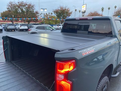 Used 2025 Chevrolet Silverado 1500 LT Trail Boss w/ Convenience Package II image 13