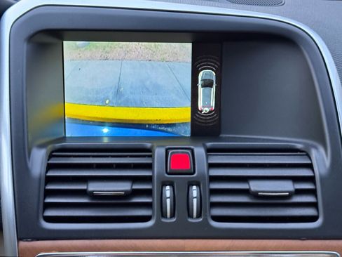 Used 2015 Volvo XC60 T5 Platinum image 21