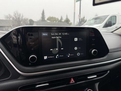 Used 2021 Hyundai Sonata SE image 14