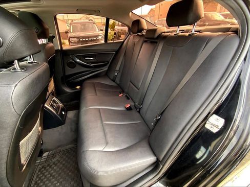 Used 2018 BMW 320i Sedan image 19