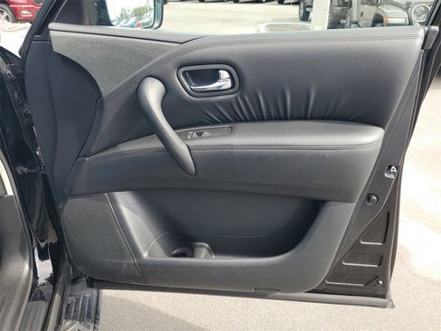 Used 2023 Nissan Armada SV image 37