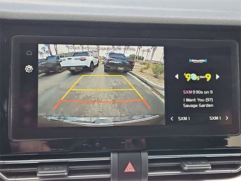 Used 2022 Kia Niro EX image 30