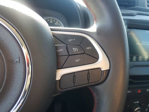 Used 2020 Jeep Renegade Trailhawk image 20