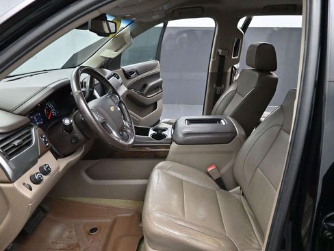 Used 2018 Chevrolet Tahoe LT w/ Luxury Package AWD/4WD image 12