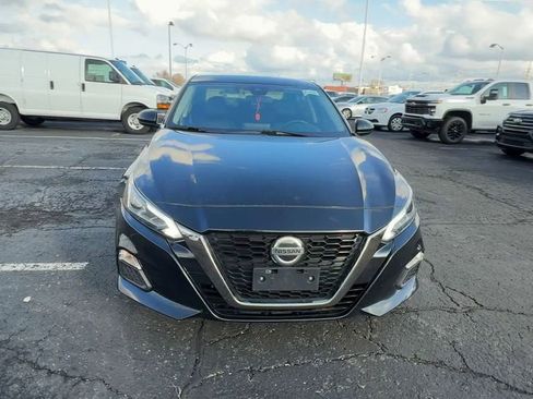 Used 2021 Nissan Altima 2.5 SR FWD image 3