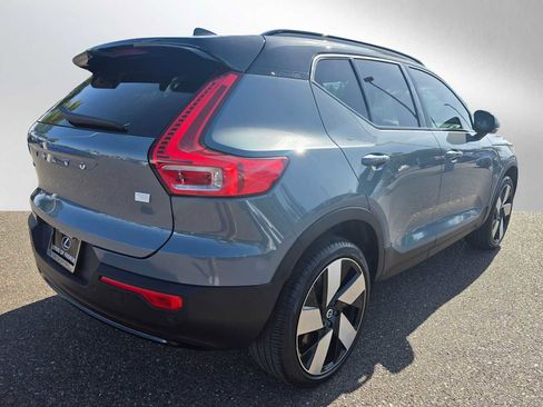 Used 2023 Volvo XC40 Recharge Ultimate image 8