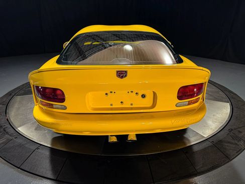 Used 2002 Dodge Viper GTS RWD image 10