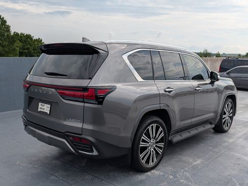 Used 2023 Lexus LX 600 4WD w/ Accessory Package (Z1) image 5
