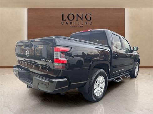 Used 2023 Nissan Frontier SV w/ SV Convenience Package image 5