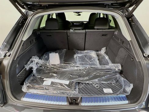 New 2025 Audi Q5 Premium Plus image 24