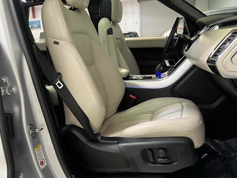 Used 2021 Land Rover Range Rover Sport HSE Dynamic image 32