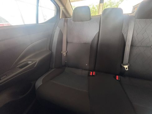 Used 2025 Nissan Versa SV FWD image 38